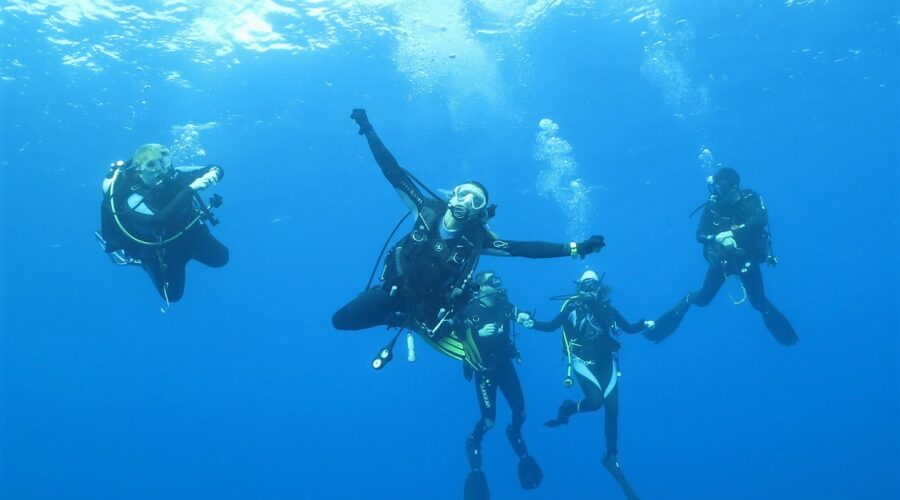 Group diving