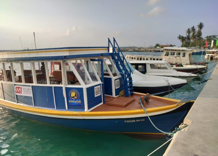 Divepoint Diving Boat on Guraidhoo